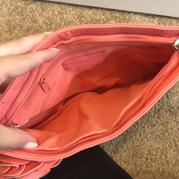 Large pink wristlet - Picture 4 of 5